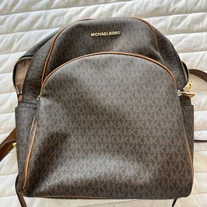 Michael Kors large Purse/Backpack
